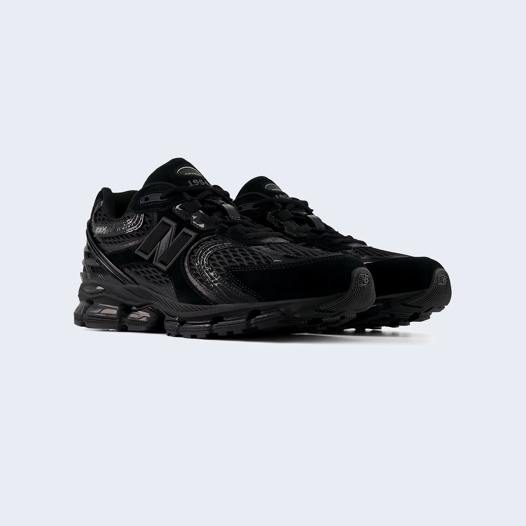 1954R Black / Black