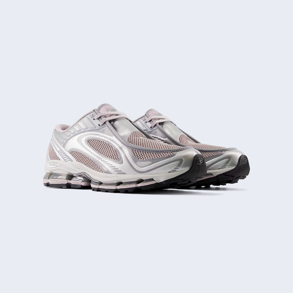 1890A Truffle Salt / Silver Metallic