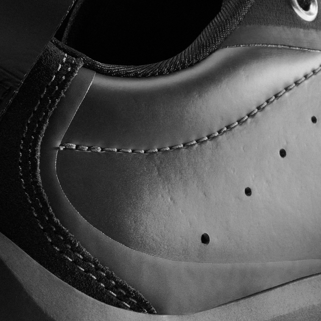 2 PM Anthracite / Natural Black Synthetic Leather