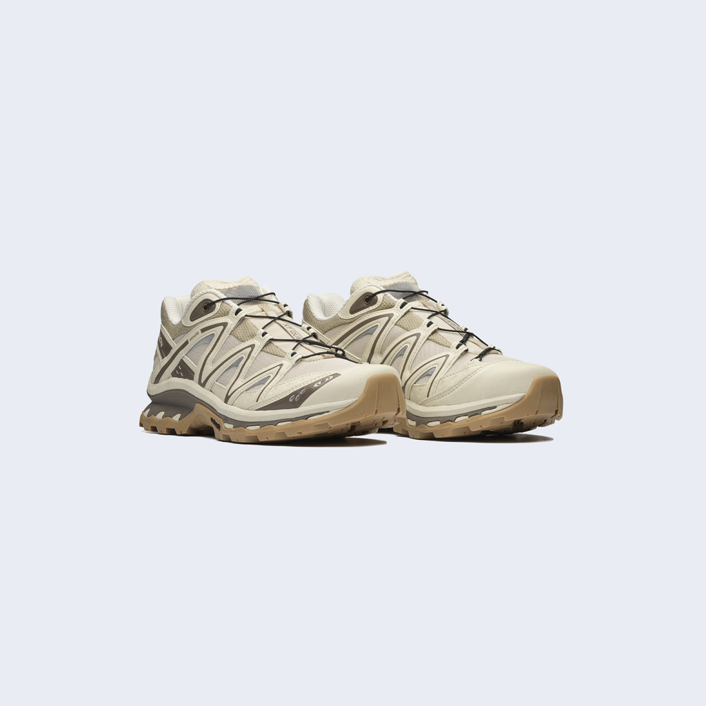 XT-QUEST Almond Milk / Falcon / White Pepper