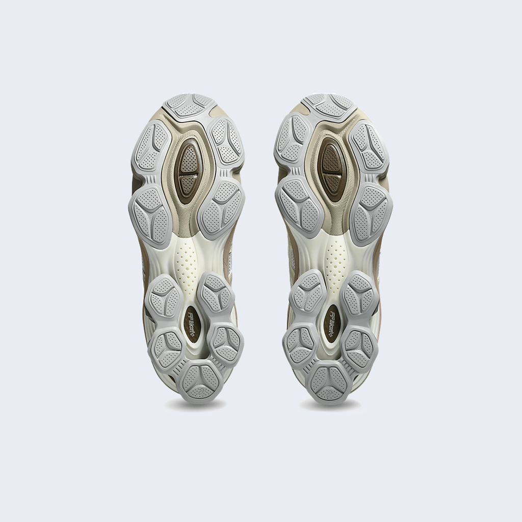 Gel-Kinetic Fluent White / Marzipan