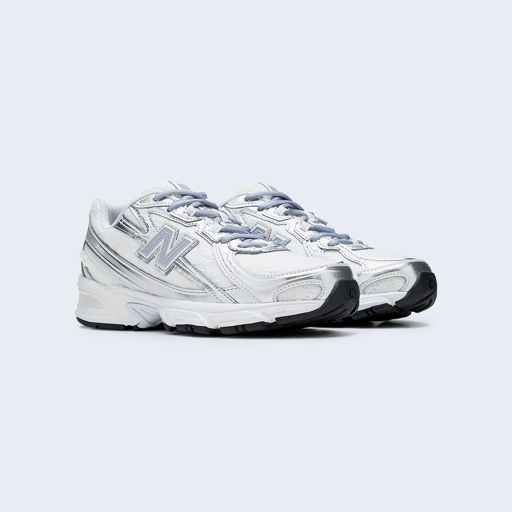 740 Linen / Silver Metallic