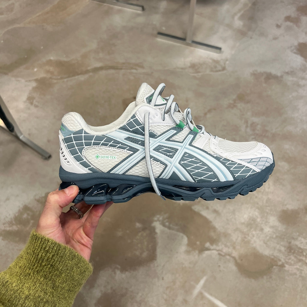 Gel-Nimbus 10.1 GTX White / Fjord Grey