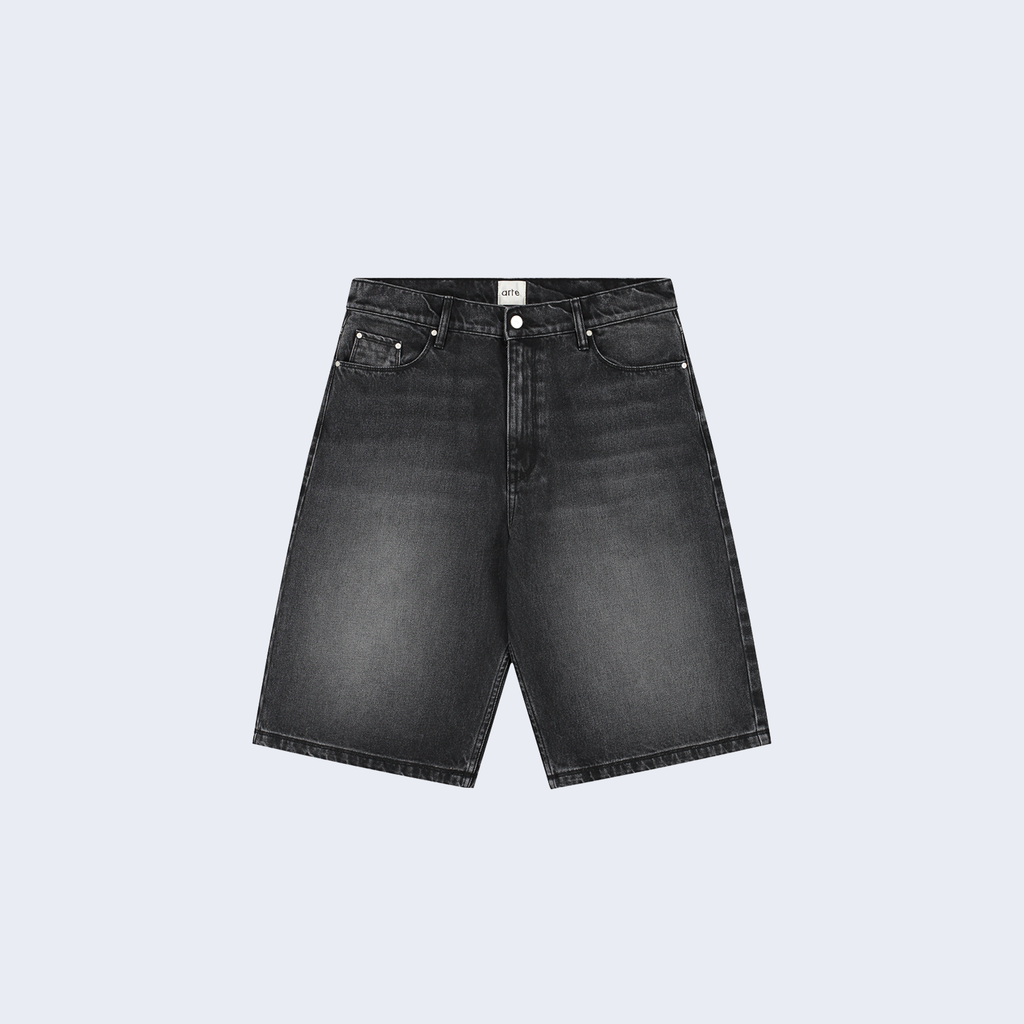 Round Pocket Denim Short Fade Black