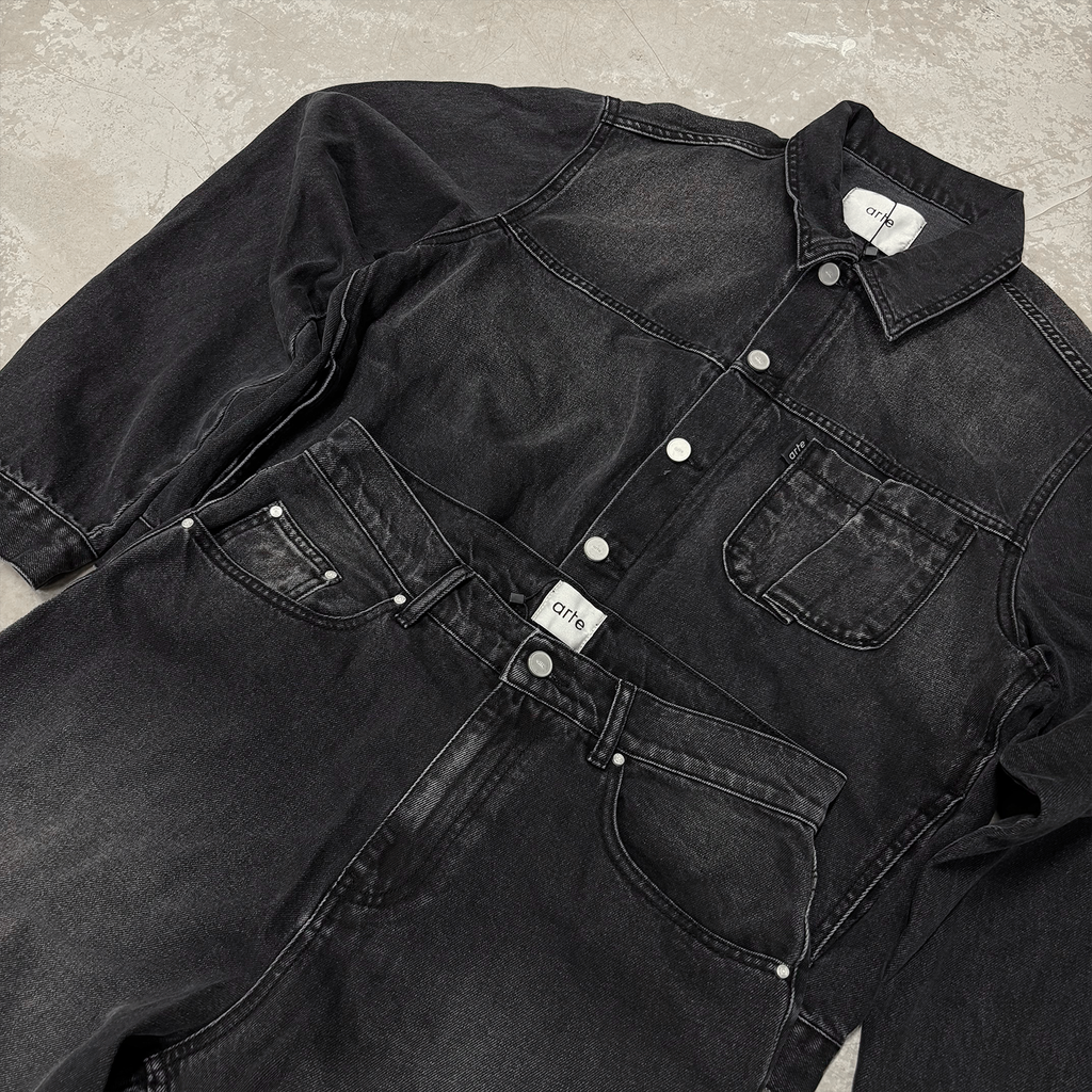 Round Pocket Denim Short Fade Black