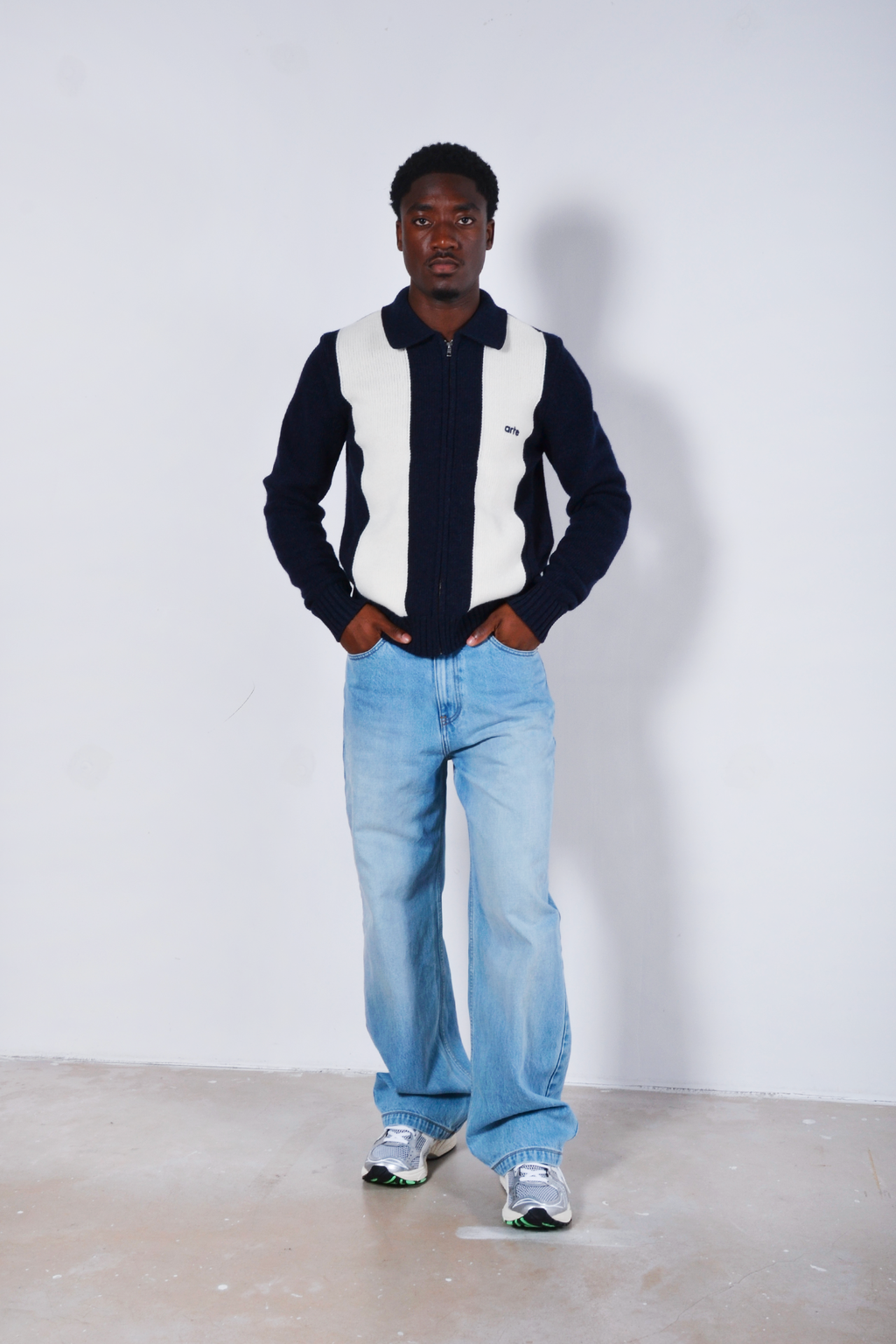 Cardigan Blue / White