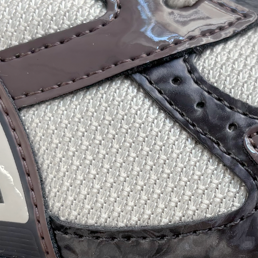 Gel-1130 Oatmeal / Obsidian Grey
