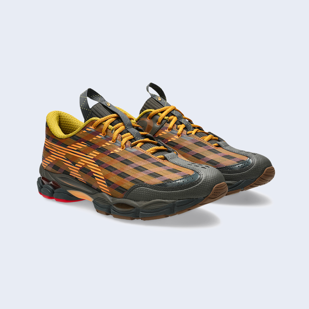 US8-S GEL-SJ33 Black Coffee / Orange Lily