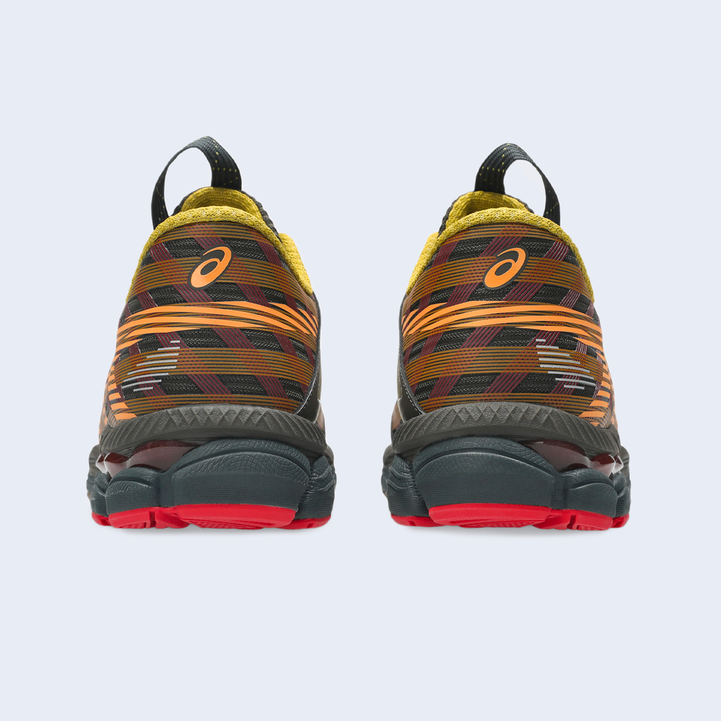 US8-S GEL-SJ33 Black Coffee / Orange Lily