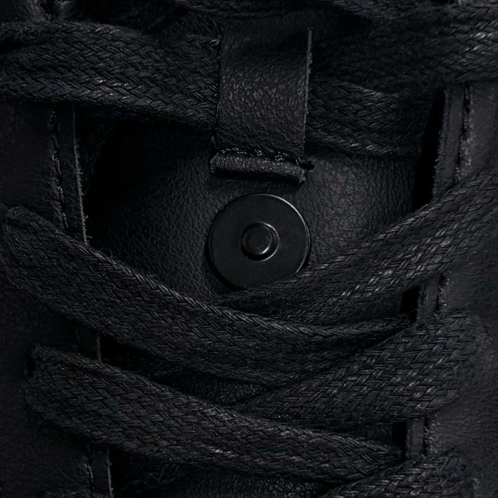 Authentic Pulse Vibram Black