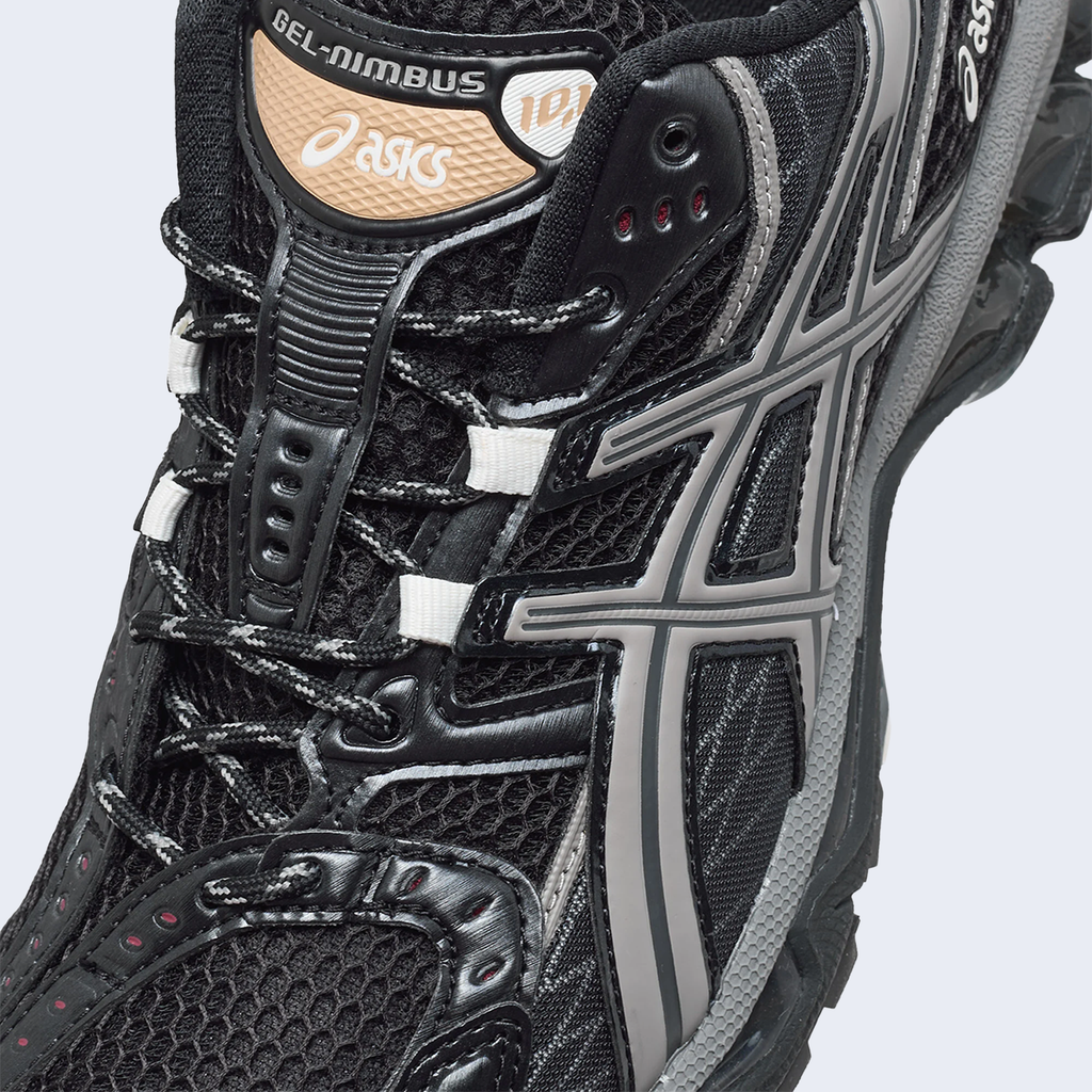 Gel-Nimbus 10.1 Black / Clay Grey