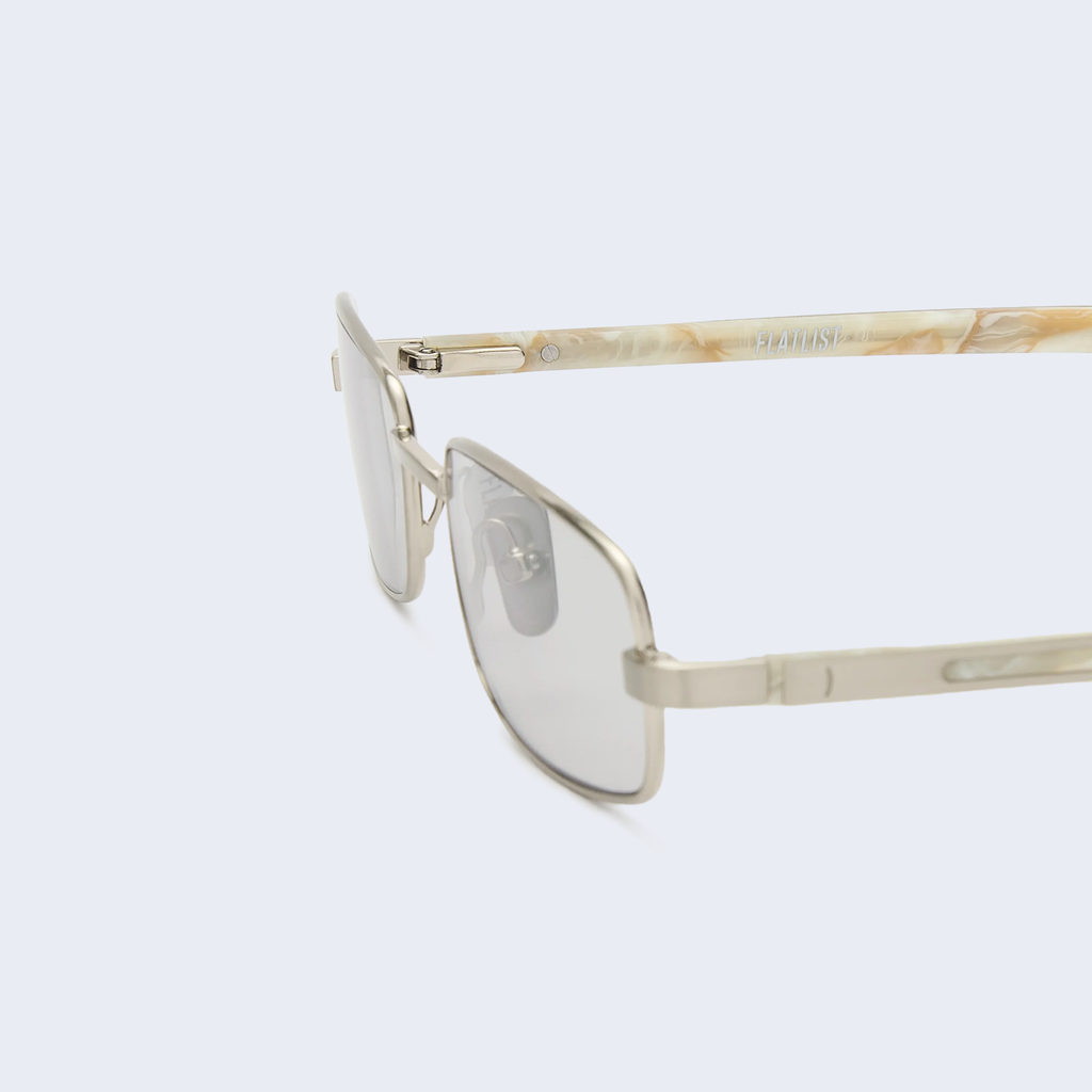 Sting Brushed Silver / Light Grey Lens