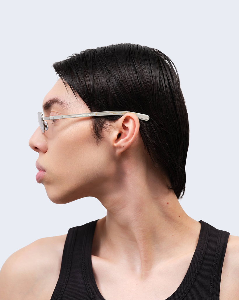 Sting Brushed Silver / Light Grey Lens