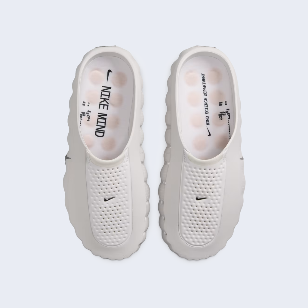 W' Mind 001 Summit White / Metallic Silver