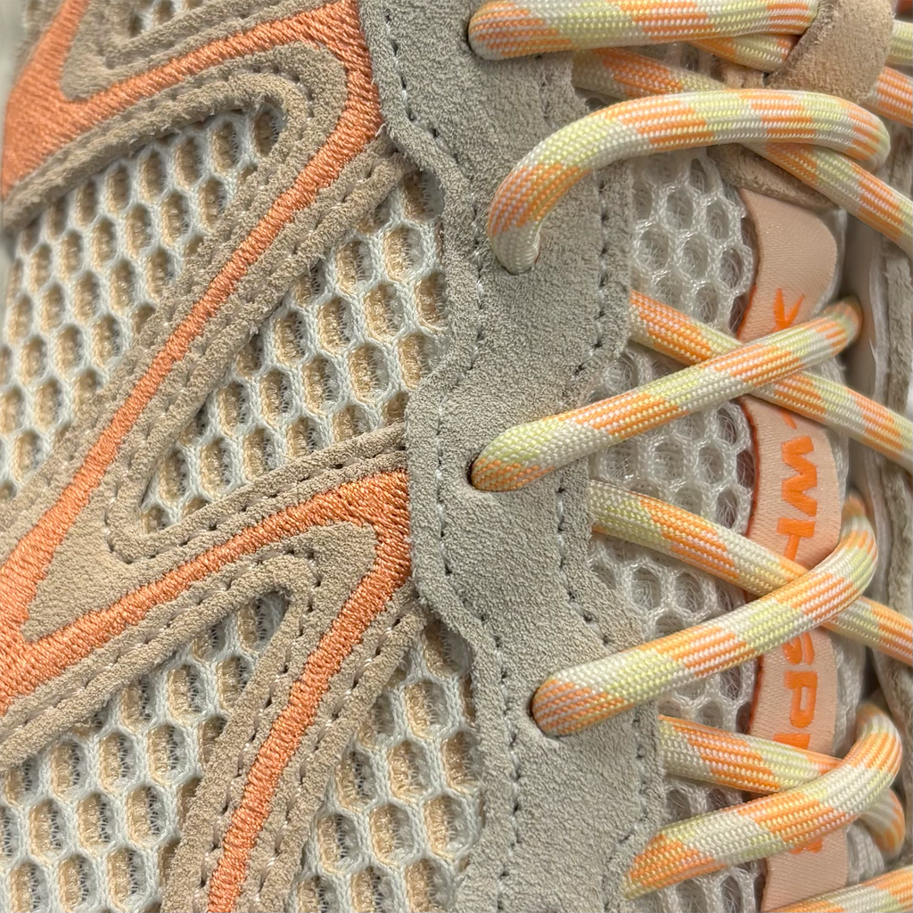XT-Whisper Embroidery Aspargus Green / Almond Cream / Nectarine