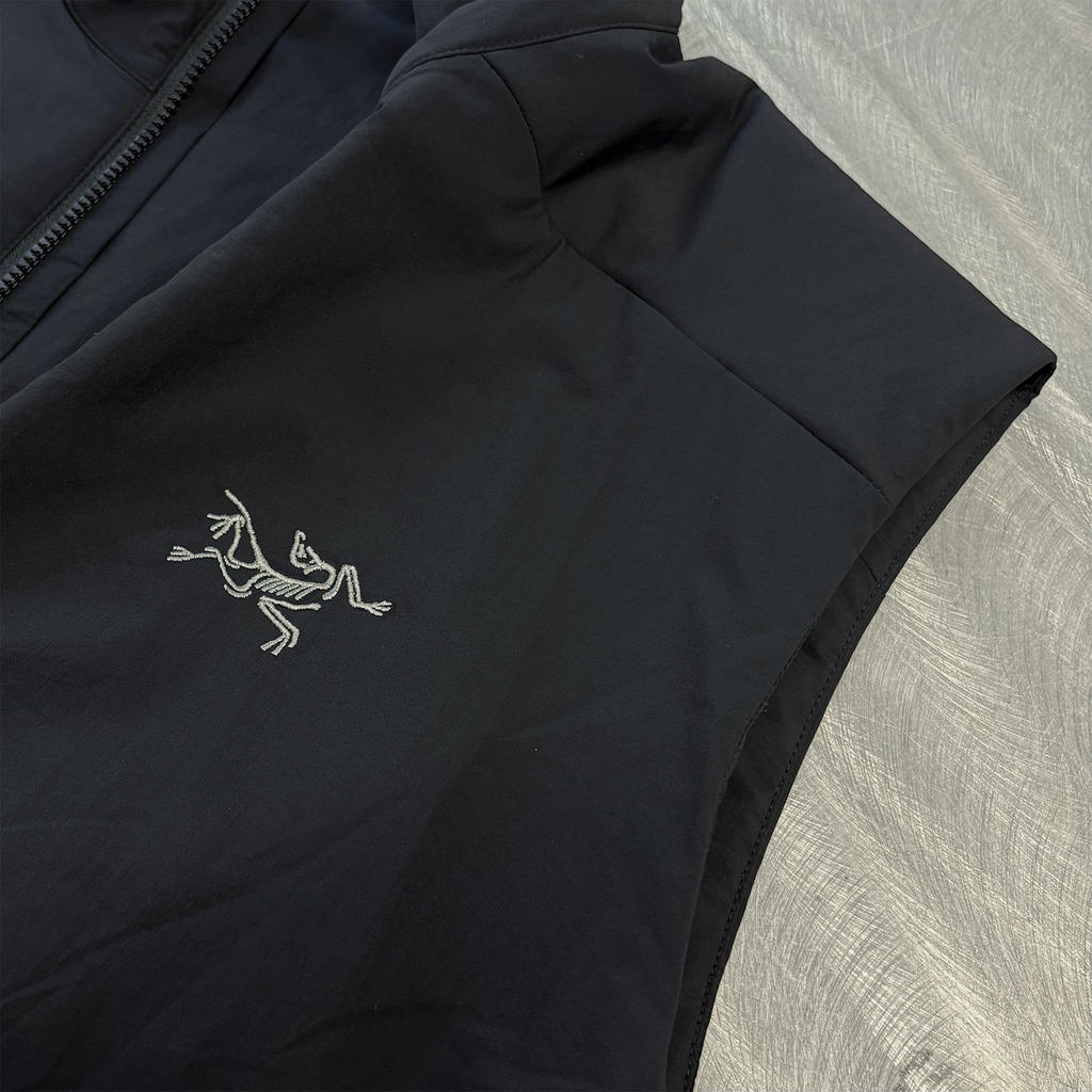 Atom Vest Black