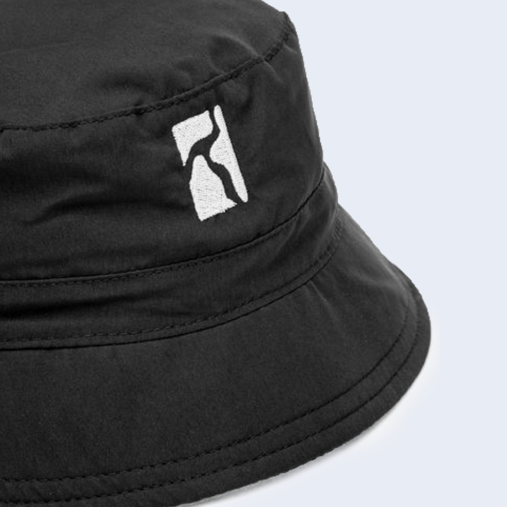 Bucket Hat Black / White