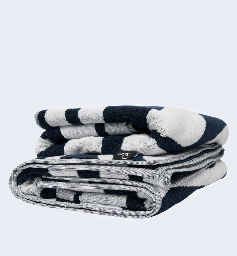 Waves Of The Navy Bath Towel Navy / White